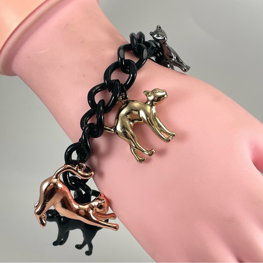 Heavy Cat Pose Charm Bracelet Black Gold Rose Gold Tone Unique Fun Statement